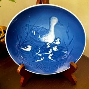 1973 Mother’s Day Copenhagen Porcelain Plate